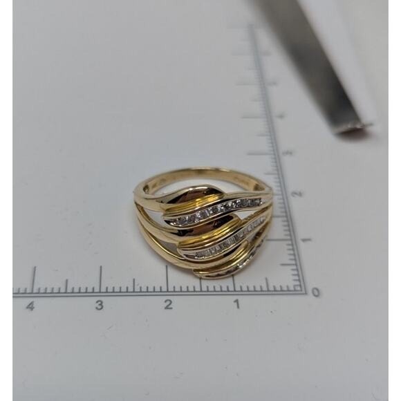 14K Yellow Gold Diamond Wave Band Ring 3.80g, Elegant Design Estate Jewelry - Picture 6 of 8